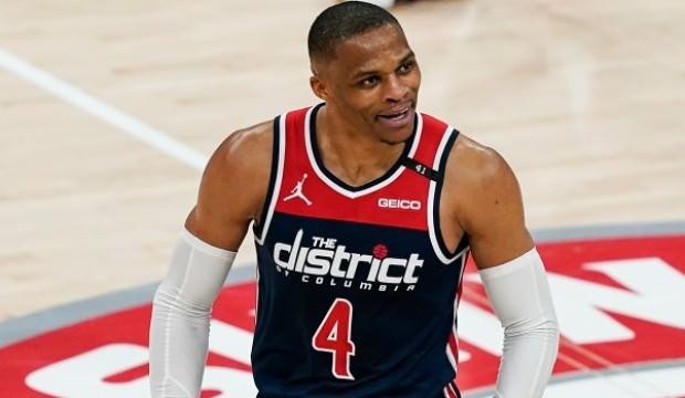 Westbrook, NBA tarihine geçti!