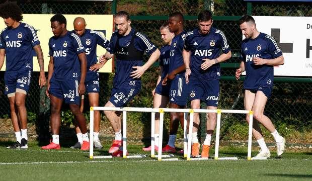 Fenerbahçe'nin kadrosu açıklandı! İki eksik...
