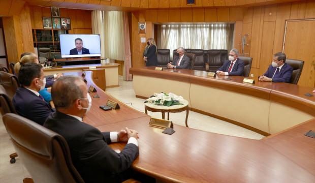 KKTC'de bayram ziyaretleri çekirdek aileyle sınırlı olacak