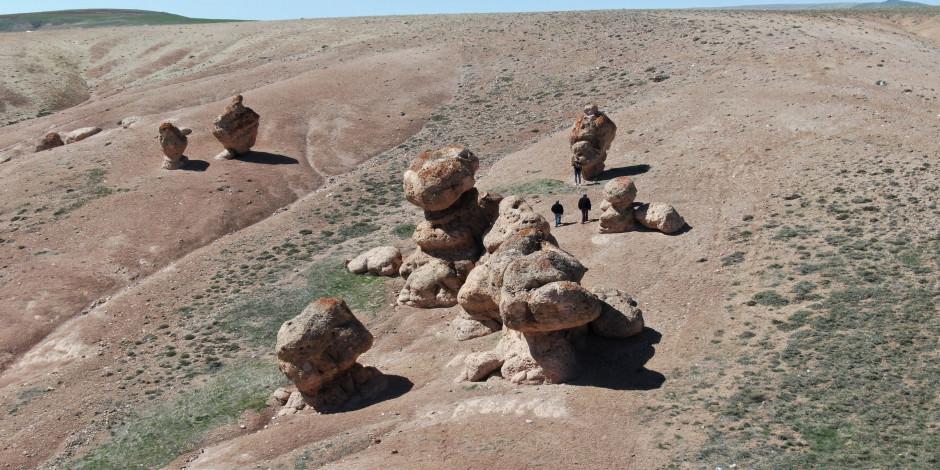 Mantar kayalar hem görüntüleriyle hem hikayesiyle şaşırtıyor