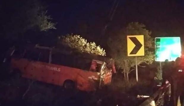 Pakistan’da otobüs kazası: 15 ölü, 20 yaralı