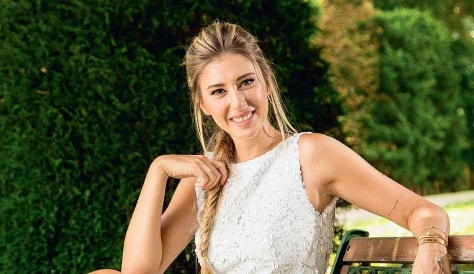 seyma_subasinin_taktigi_canta_sosyal_medyada_olay_oldu_fiyati_dudak_ucuklatti_1620404121_2923.jpg