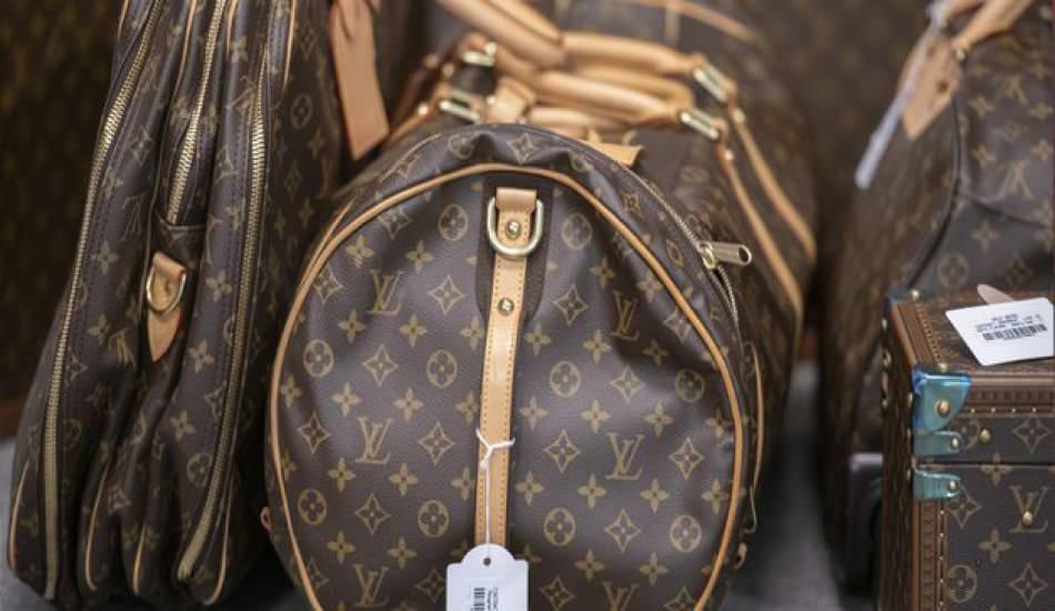 kralice_eugenie_gunumuz_modasina_yon_verdi_louis_vuitton_markasini_yapti_1620596584_2791.jpg