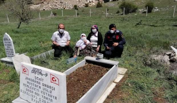 Şehit annesinin isteğini jandarma yerine getirdi