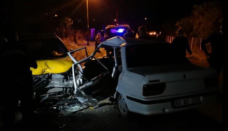 Tokat'ta çarpışan iki otomobildeki 6 kişi yaralandı