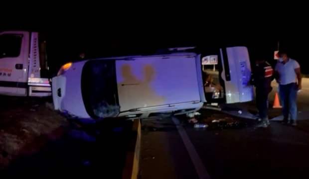 Burdur'da çekici ile tır çarpıştı: 5 yaralı