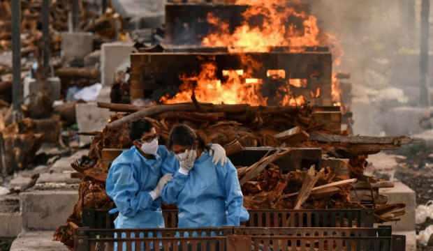 Hindistan'dan sosyal medya şirketlerine 'Hint varyantı' talimatı
