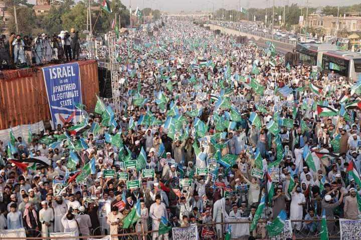 Pakistan'da binlerce kişi Filistin'e destek mesajı vermek için toplandı