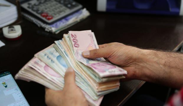 Maddi sıkıntı yaşayan gençlere 350 milyonluk destek