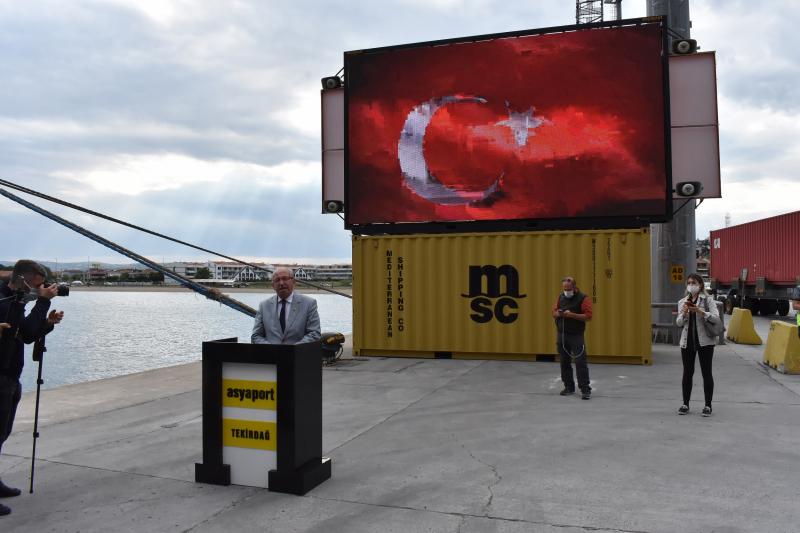 MEDLOG Gemicilik filosuna Türk bayraklı en büyük konteyner gemisi MED AYDIN'ı ekledi