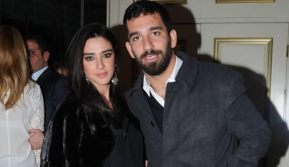 aslihan_dogan_turan_asla_giymem_dedi_ve_acikladi_kendime_hic_yakistirmiyorum_1623053870_3243.jpg