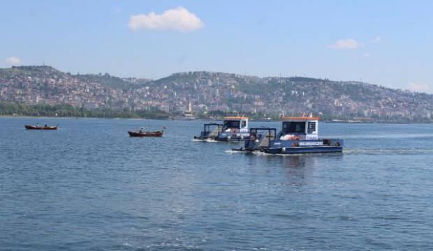 İzmit Körfezi'nde müsilaj kısmen temizlendi, balıkçılar açıldı