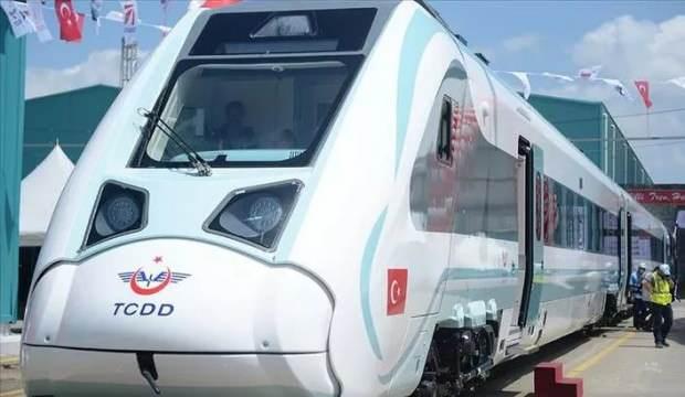 Bakan tarih verdi! Milli elektrikli tren bu yıl hizmete sunuluyor