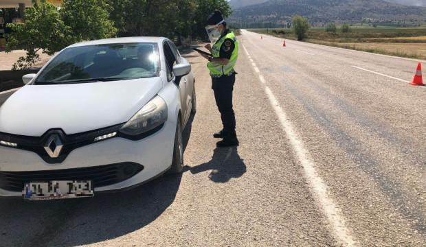Jandarma denetimleri artırdı! 25 araç sürücüsüne 18 bin 400 TL ceza