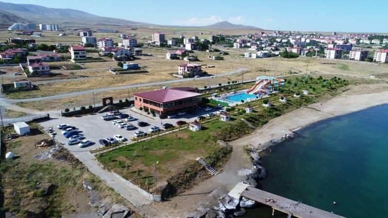 b3z1Q_1624704147_1169 Bitlis’in ilk aquaparkı Tatvan’da açıldı