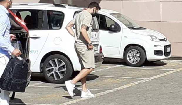 Hakan Çalhanoğlu sağlık kontrolüne geldi