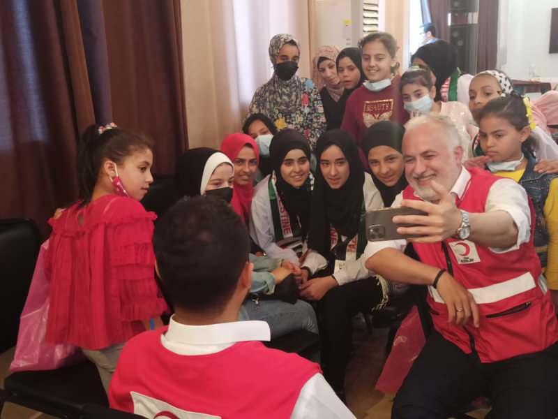 Türk Kızılay, Gazze'deki yetimlere yardımlarına devam ediyor