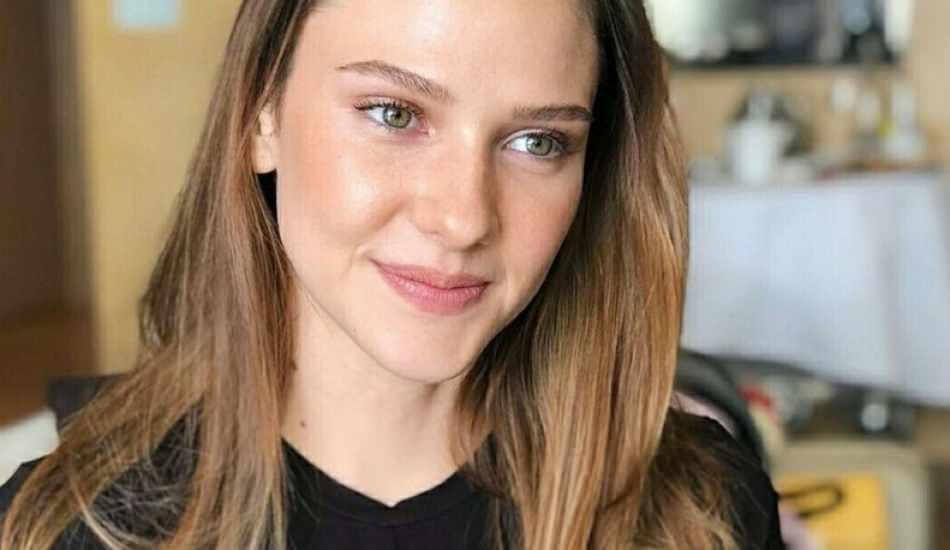 maraslinin_mahuru_alina_boz_gelinlik_giydi_dupduru_guzelligiyle_1625123903_7874.jpg