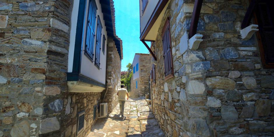 Aydın'ın tarihi mahallesi taş evleriyle dikkat çekiyor
