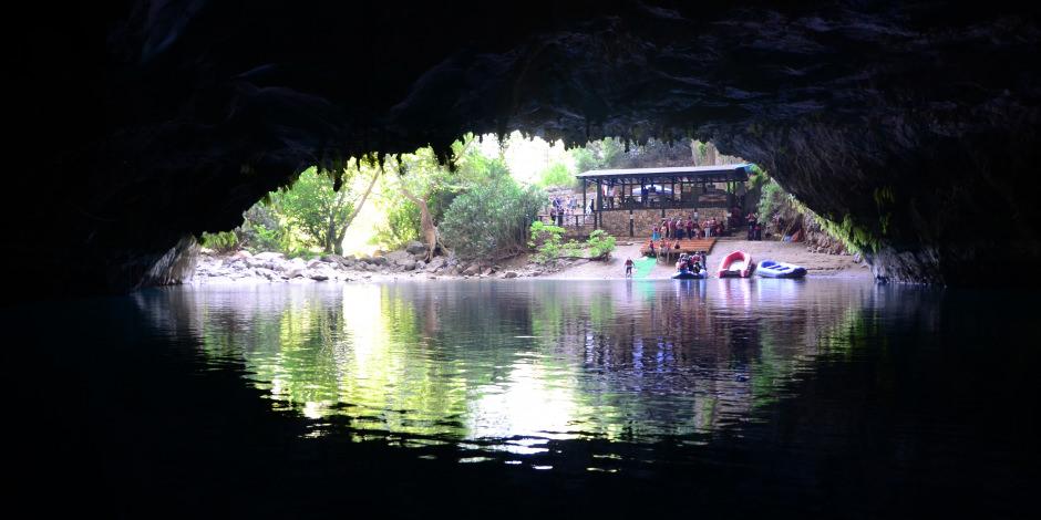Dünyanın üçüncü en uzun yeraltı gölü: Altınbeşik Mağarası