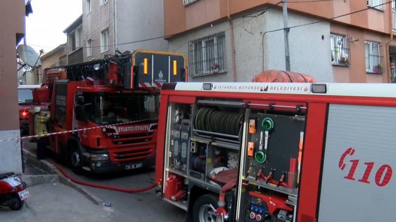 Beyoğlu'nda mangal yakmak isteyen ailenin evinde yangın çıktı