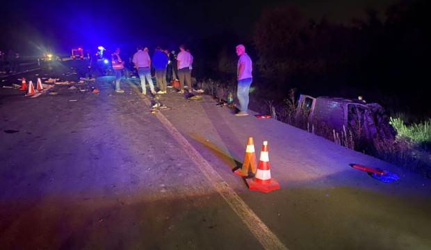 Afyonkarahisar’da zincirleme trafik kazası: 3 ölü, 2 yaralı