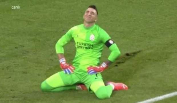 Fernando Muslera'dan şok hata! 2. dakikada yıkıldık