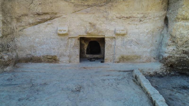 TEfNH_1628324968_4036 Frigya'daki kazılarda 3 bin yıllık Maltaş Tapınağı gün yüzüne çıkarıldı