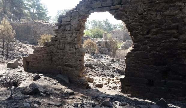 Antalya’daki yangın antik kenti de vurdu!