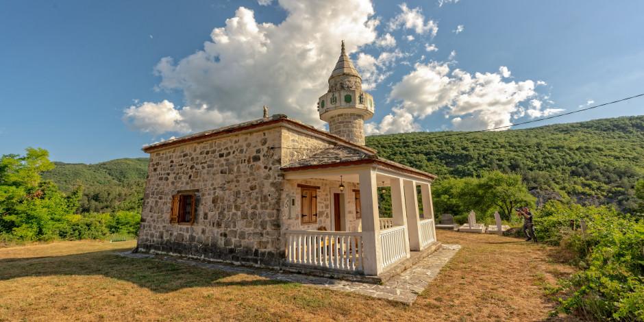 Bosna Hersek'te 5 asırlık Osmanlı camisi
