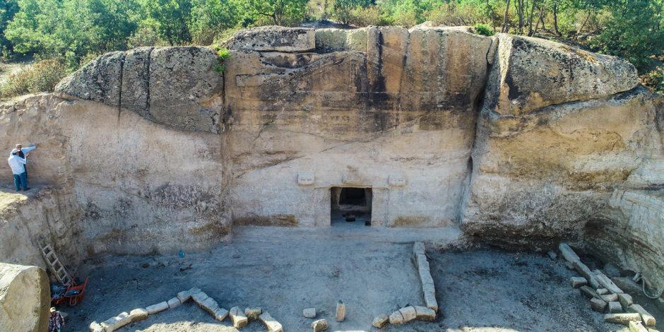 Frigya'daki kazılarda 3 bin yıllık Maltaş Tapınağı gün yüzüne çıkarıldı