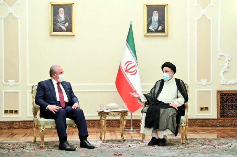 TBMM Başkanı Şentop, İran Cumhurbaşkanı Reisi ile görüştü