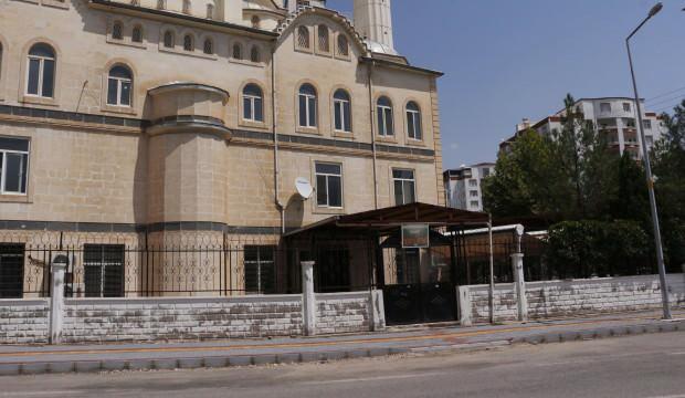 Aynı aileden 30 kişi taziyede koronovirüse yakalandı