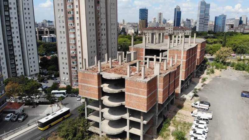 Ataşehir’de hayalet bina: 35 yıldır bitmeyen inşaat