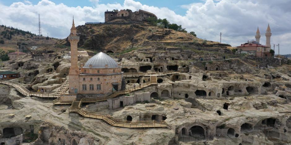 Kapadokya'nın tarihi yamaç yerleşimi görkemli bir müze kazanıyor