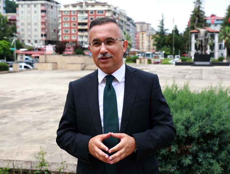 Rize Valisi Kemal Çeber