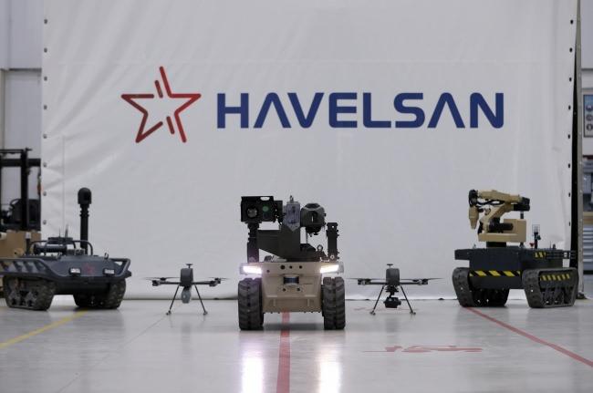 HAVELSAN'ın ''dijital birlik'' konsepti için geliştirdiği silahlı insansız kara araçları