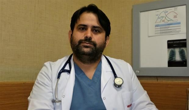Aşılı ve aşısız 2 gencin tomografisi acı gerçeği ortaya çıkardı!