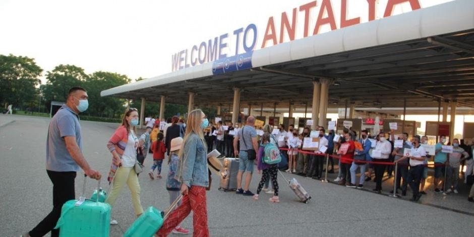 Antalya'ya gelen turist sayısında rekor artış! 