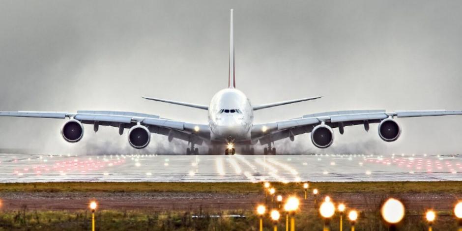 Dünyanın en büyük yolcu uçağı İstanbul'a geliyor