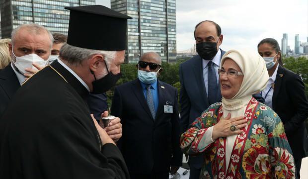 Yunan basını, Türkevi'nin açılışına katılan başpiskoposu hedef aldı