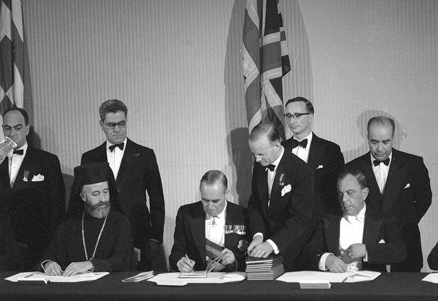 Kıbrıs 1960 yılının 15 Ağustos’u 16 Ağustos’a bağlayan gece yarısından itibaren Britanya’nın sömürgesi olmaktan çıktı ve bağımsız bir Cumhuriyet oldu. 