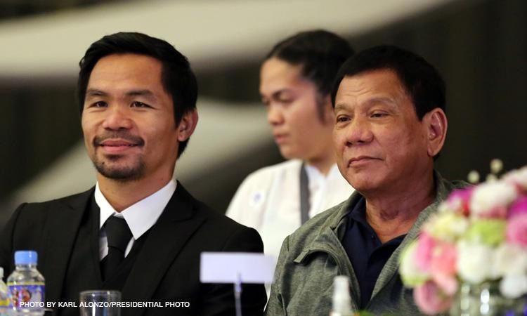 Manny Pacquiao (solda) ve Duterte (sağda)