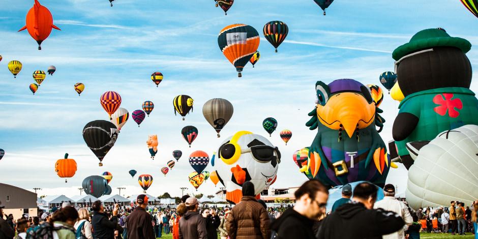 ABD'de rengarenk festival! Gökyüzünü balonla kapladı