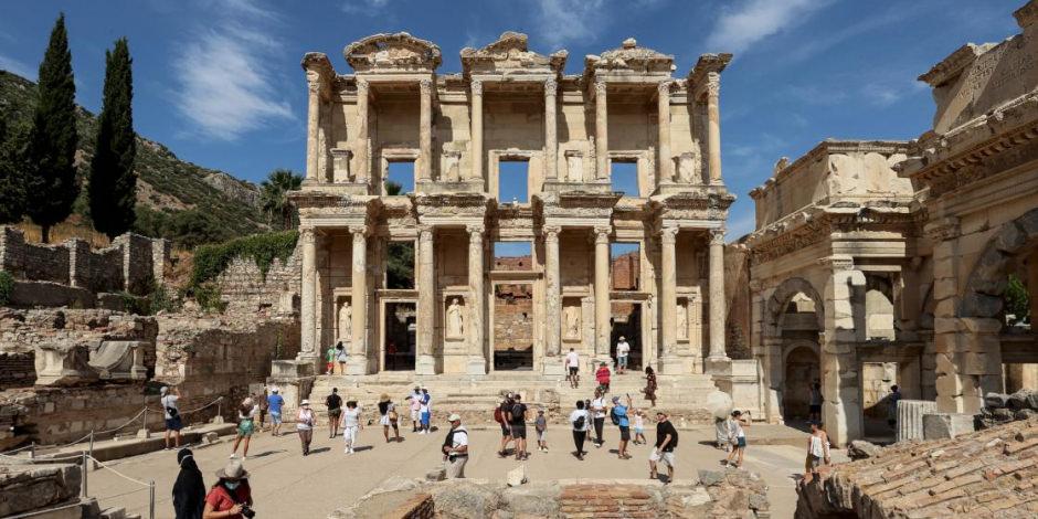 Uygarlıkların beşiği Efes eski günlerine dönüyor