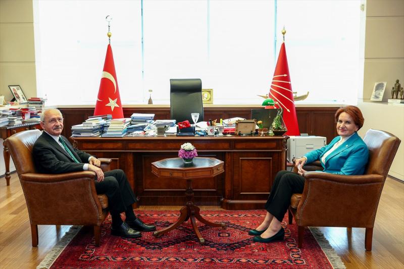 CHP Genel Başkanı Kemal Kılıçdaroğlu ile İYİ Parti Genel Başkanı Meral Akşener.