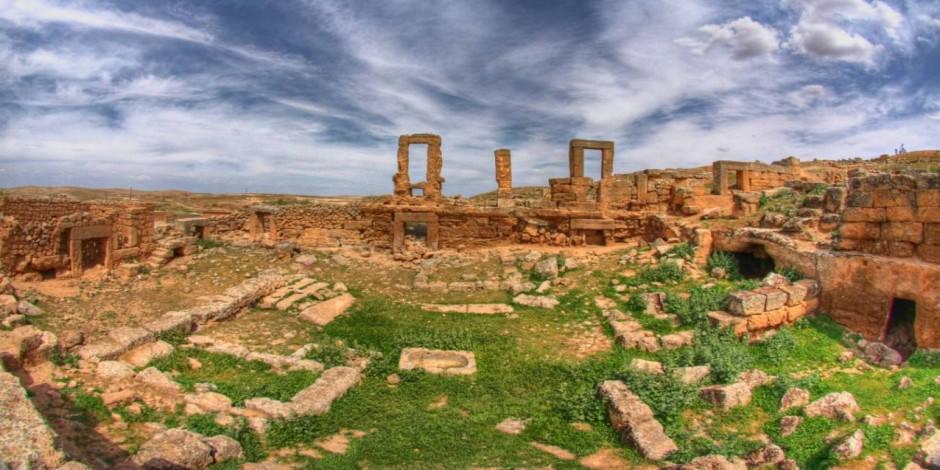 Peygamberler Şehri'nin antik kenti mimarisiyle dikkat çekiyor
