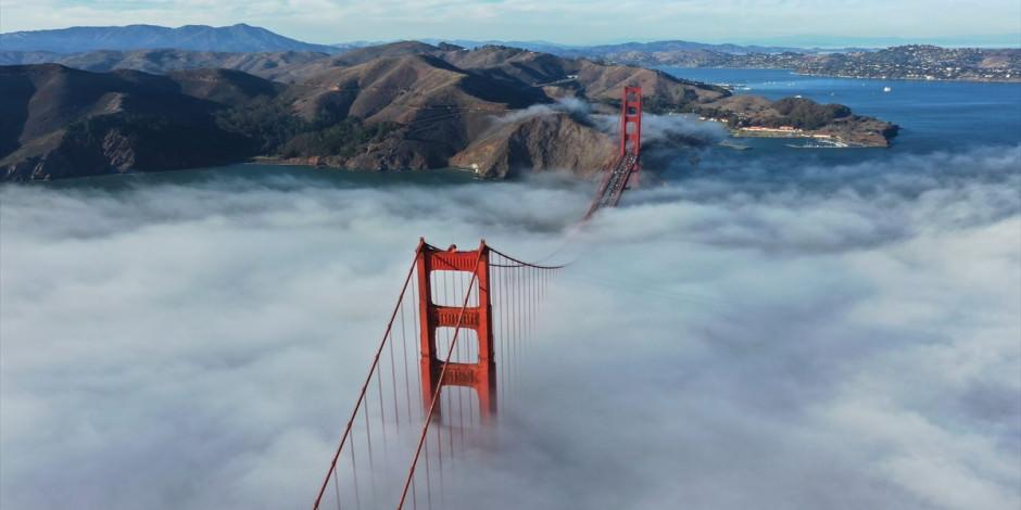 San Francisco'nun simgesinde kartpostallık manzara