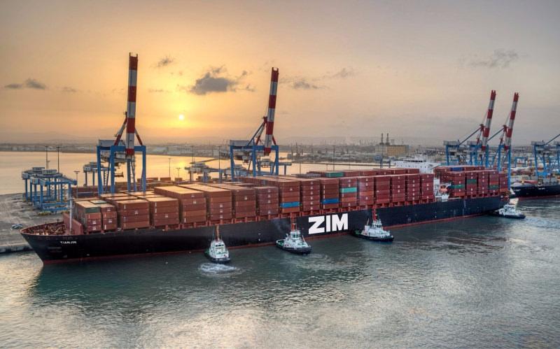 İsrailli ZIM şirketine ait kargo gemisi