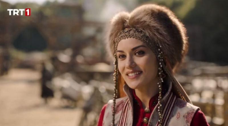 Akça Hatun - Fahriye Evcen